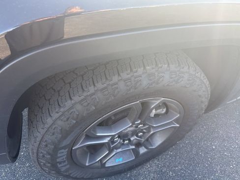 Used 2024 Jeep Grand Cherokee Trailhawk w/ Luxury Tech Group III AWD/4WD image 10