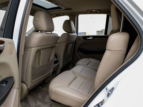 Used 2015 Mercedes-Benz ML 400 4MATIC image 33