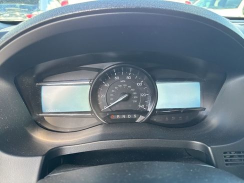 Used 2018 Ford Explorer Limited image 12