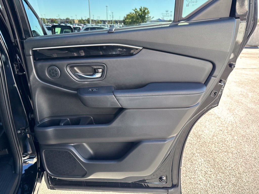 Used 2023 Honda Pilot Touring image 39