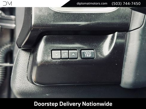 Used 2024 Lexus UX 250h F Sport AWD/4WD image 33