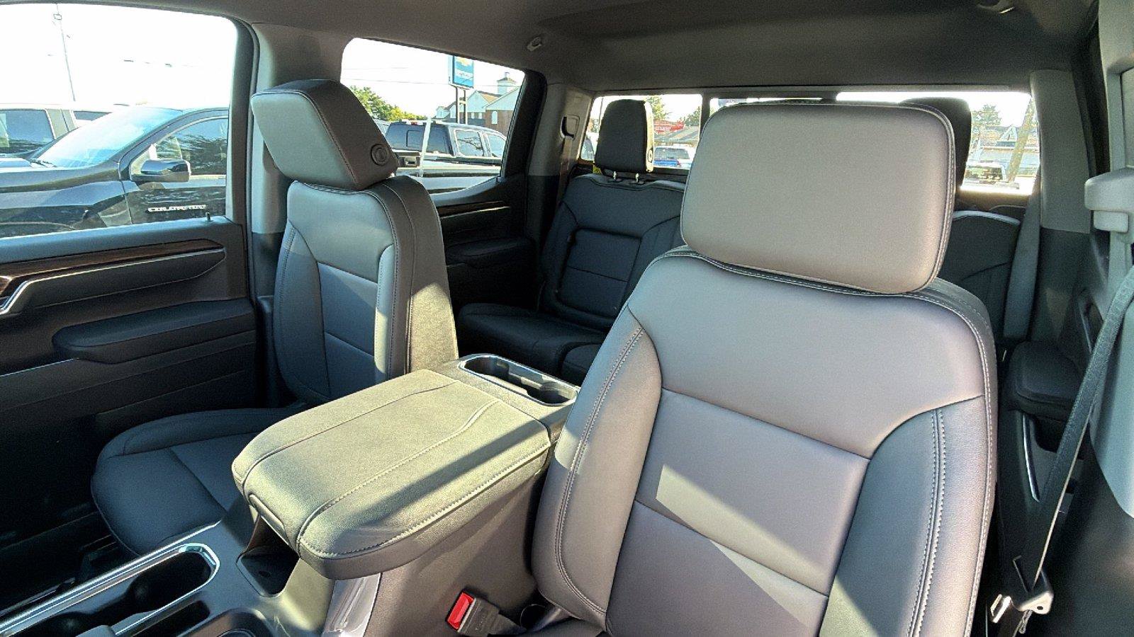 New 2026 Chevrolet Silverado 1500 LT Trail Boss w/ LT Trail Boss Premium Package AWD/4WD image 17