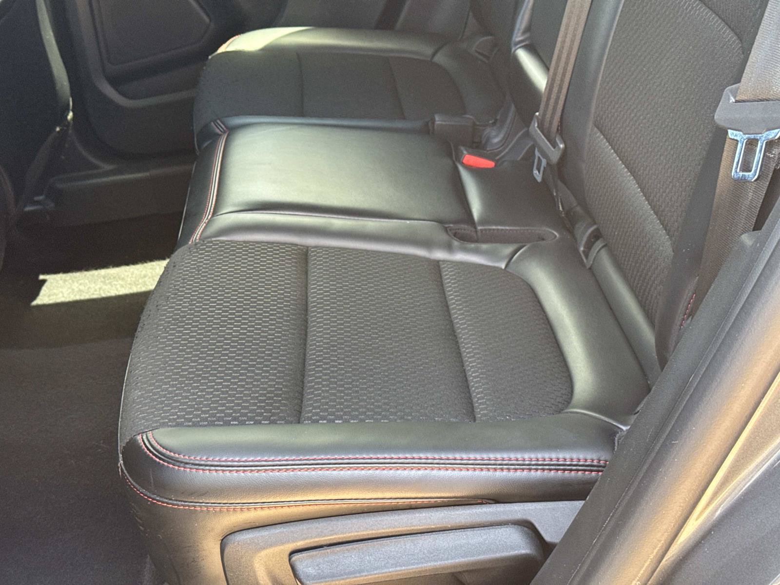 Used 2025 Ford Escape ST-Line FWD image 17