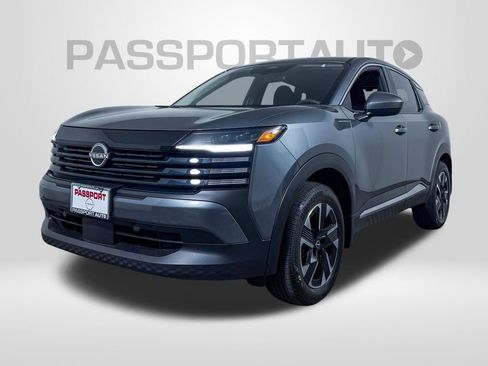 Used 2025 Nissan Kicks SV AWD/4WD image 1