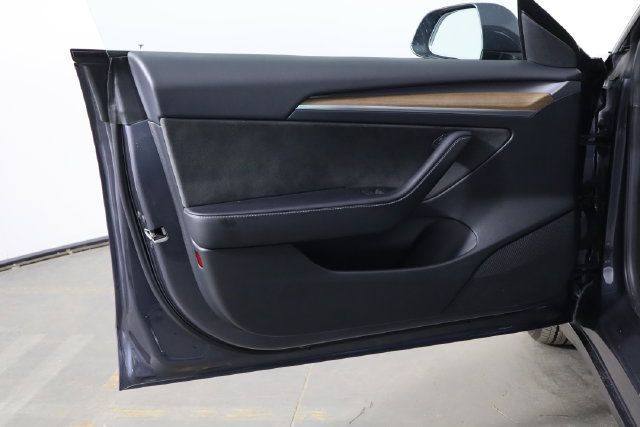 Used 2023 Tesla Model 3 Standard Range RWD image 17