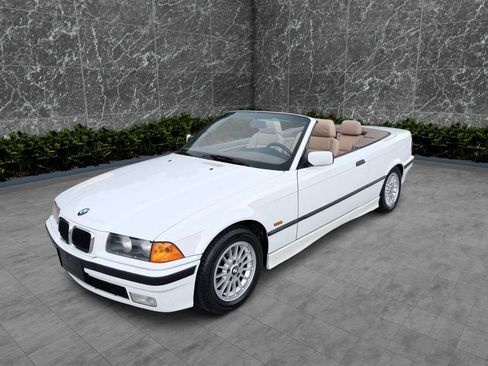 Used 1999 BMW 323i Convertible RWD image 11