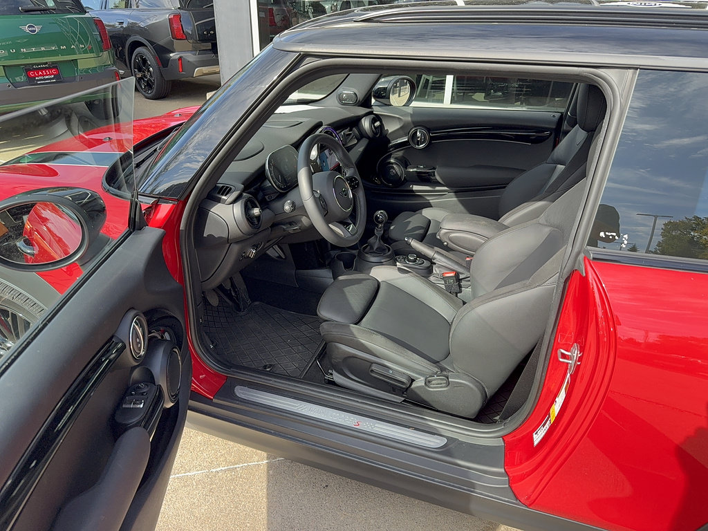 Used 2024 MINI Cooper S FWD image 5