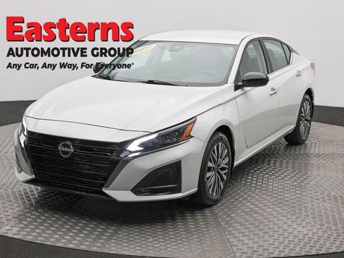 Used 2023 Nissan Altima 2.5 SV AWD/4WD image 1