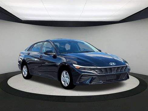 New 2026 Hyundai Elantra SE image 11