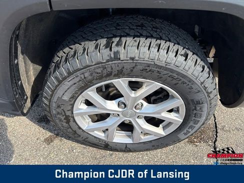 Used 2021 Jeep Grand Cherokee L Limited AWD/4WD image 33
