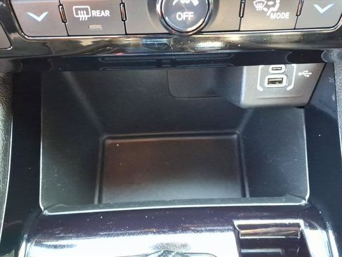 Used 2025 Jeep Compass Limited AWD/4WD image 12