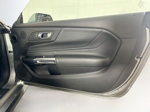 Used 2025 Ford Mustang Premium RWD image 28