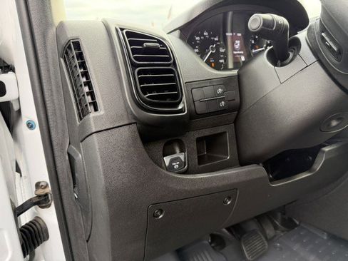 Used 2025 RAM ProMaster 2500 image 17