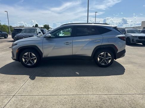 Used 2025 Hyundai Tucson SEL FWD image 2