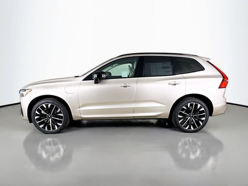 New 2026 Volvo XC60 T8 Ultra w/ Protection Package Premier AWD/4WD image 4