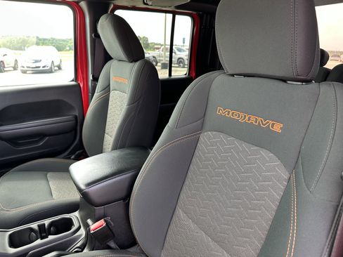 Used 2021 Jeep Gladiator Mojave image 27