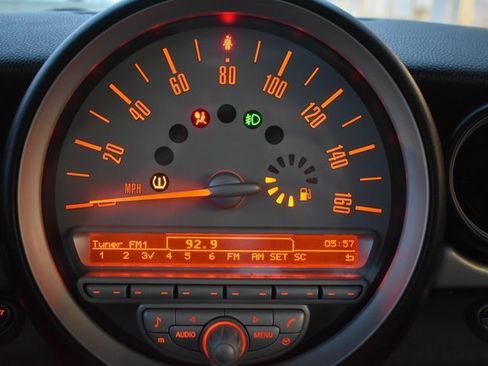 Used 2010 MINI Cooper Clubman Hardtop w/ Premium Pkg image 20