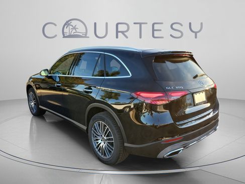 Certified 2026 Mercedes-Benz GLC 300 image 3