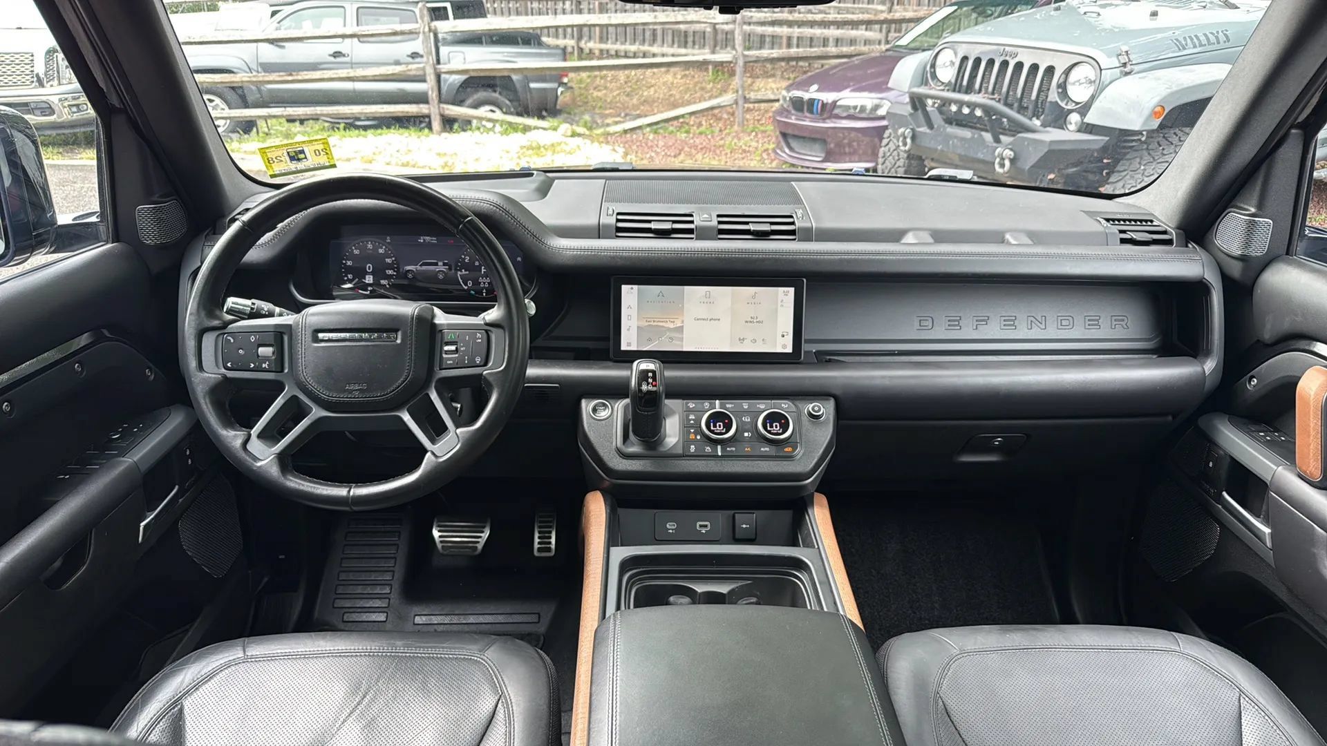 Used 2020 Land Rover Defender 110 X AWD/4WD image 27
