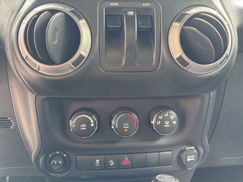 Used 2015 Jeep Wrangler Sport w/ Quick Order Package 24S image 14