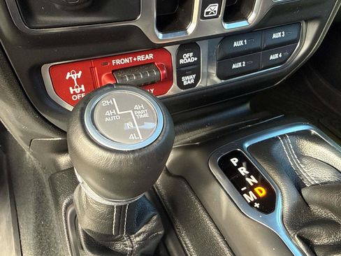 Used 2025 Jeep Wrangler Unlimited Rubicon image 20