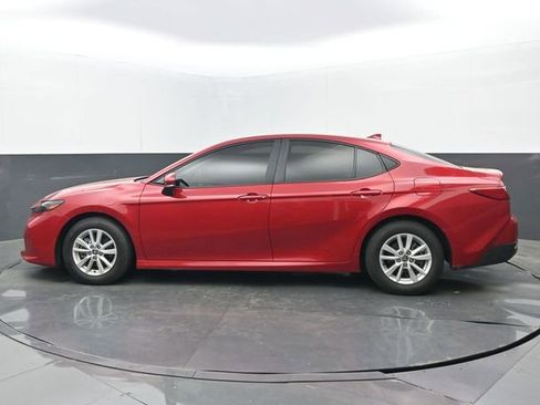 Used 2025 Toyota Camry LE w/ Convenience Package image 7