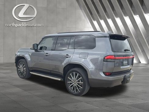Certified 2026 Lexus GX 550 w/ Accessory Package (ZB) AWD/4WD image 2