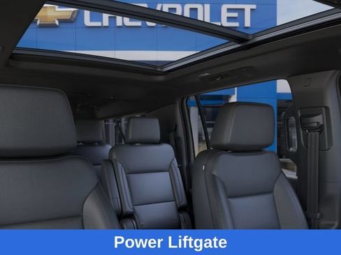 New 2026 Chevrolet Suburban Z71 w/ Comfort Package AWD/4WD image 25