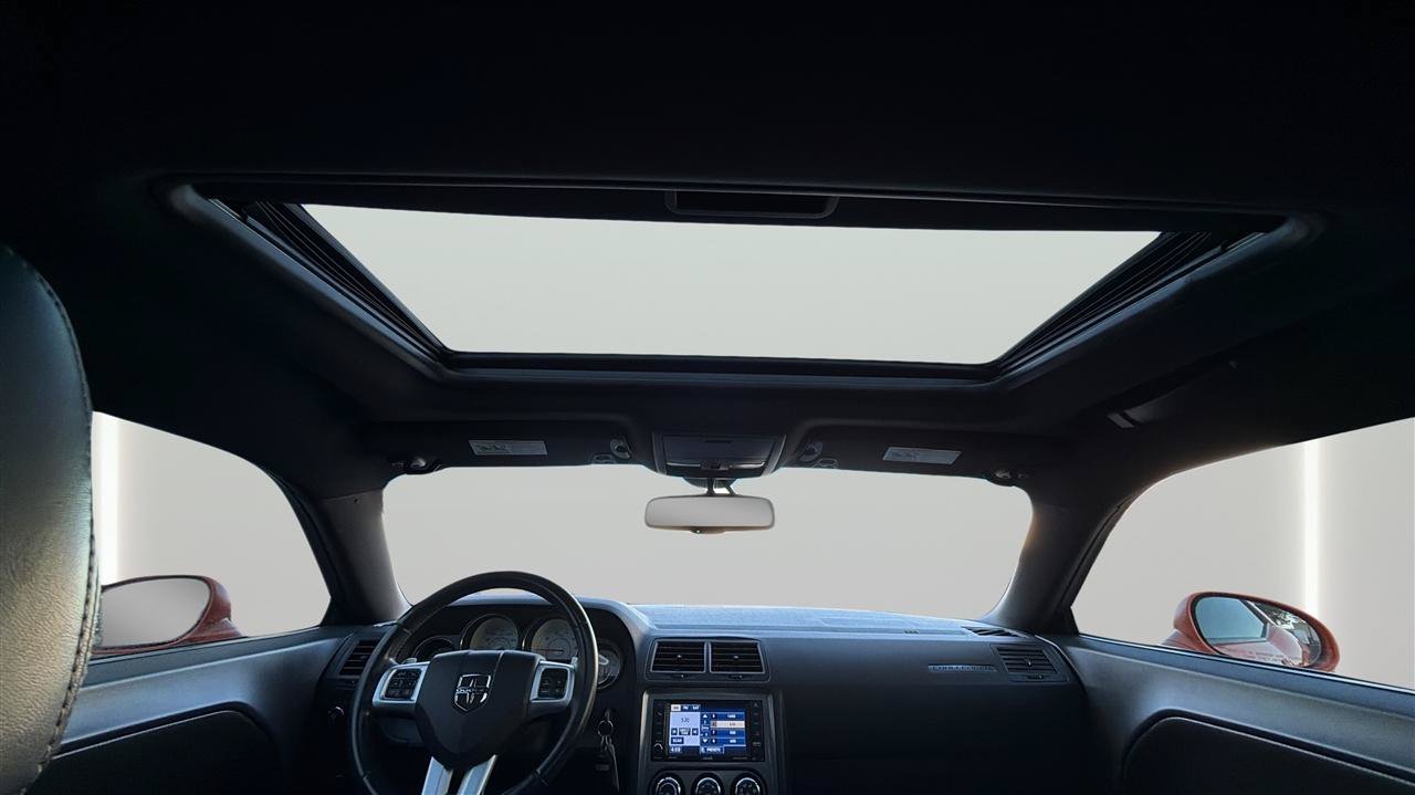 Used 2012 Dodge Challenger R/T RWD image 21