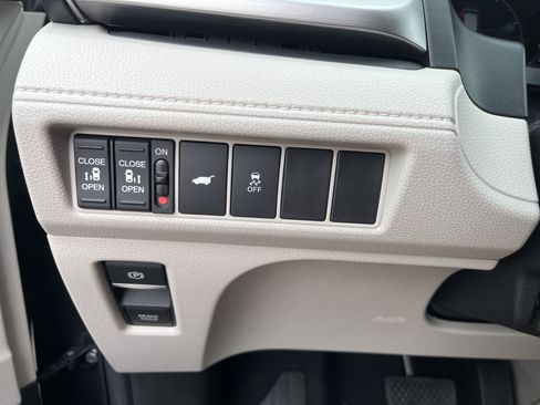 Certified 2026 Honda Odyssey EX-L image 29