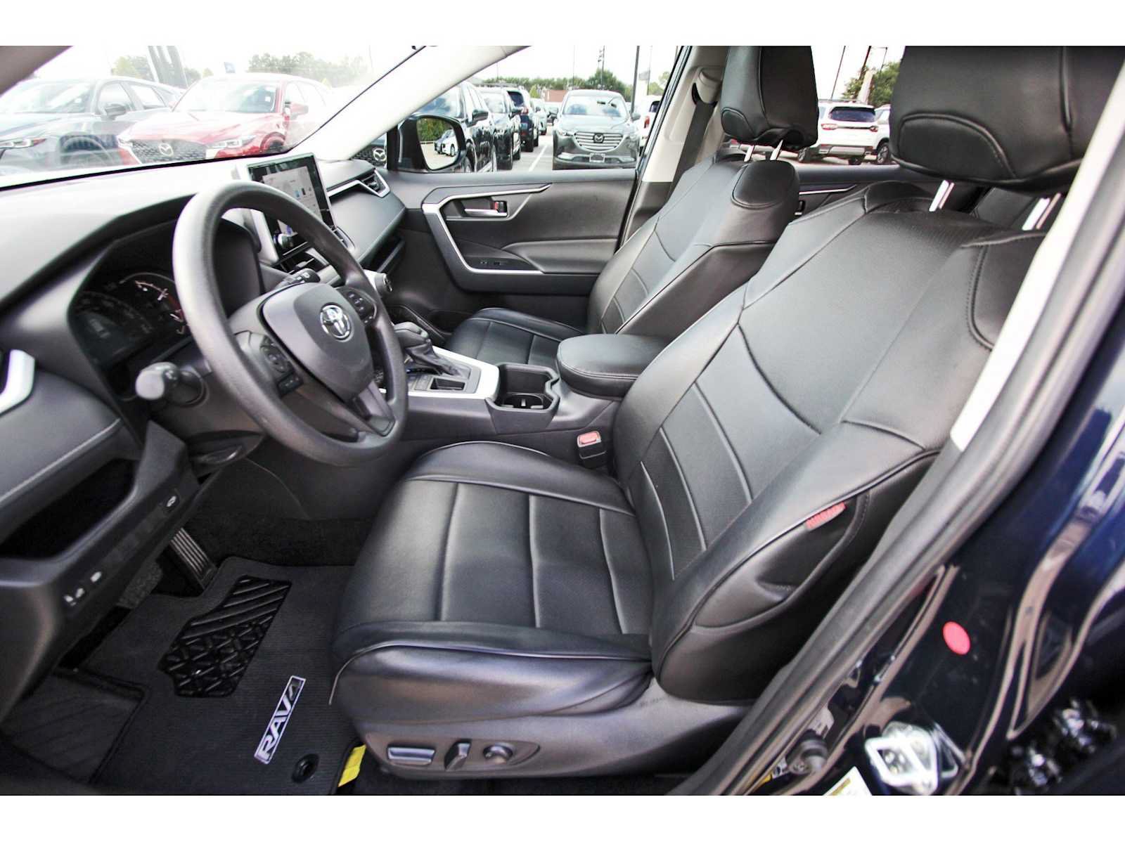Used 2025 Toyota RAV4 XLE w/ Convenience Package FWD image 11