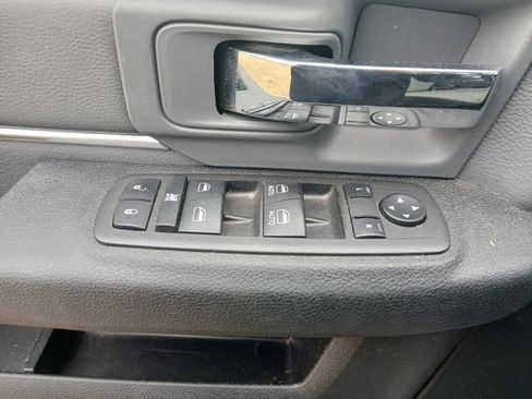 Used 2024 RAM 1500 Classic SLT image 28