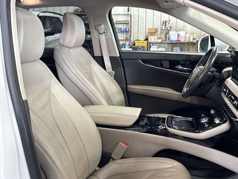 Used 2022 Lincoln Nautilus Reserve w/ Equipment Group 201A image 32