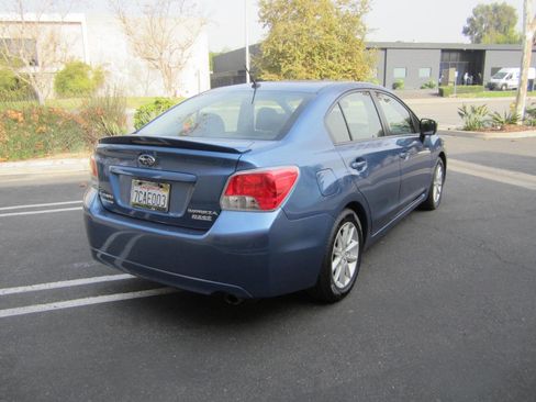 Used 2014 Subaru Impreza 2.0i Premium w/ All-Weather Package w/CVT image 3