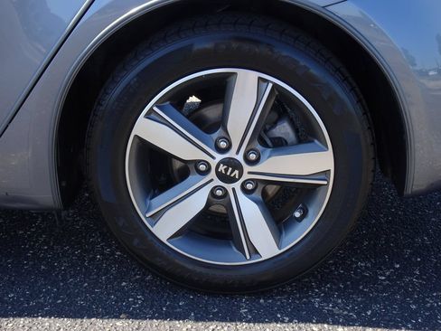 Used 2018 Kia Forte S w/ S Technology Plus Package FWD image 24