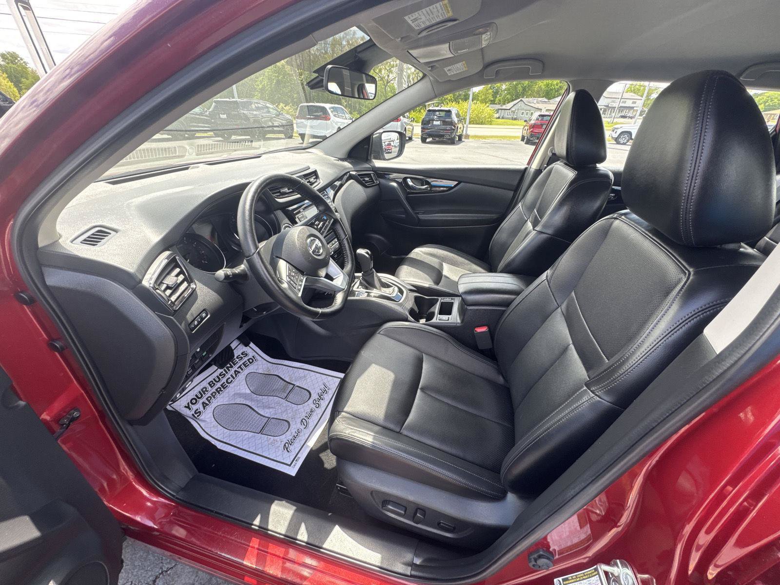 Used 2022 Nissan Rogue Sport SL AWD/4WD image 6