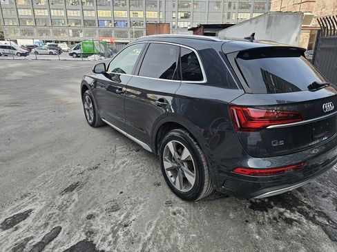 Used 2024 Audi Q5 2.0T Premium w/ Convenience Package image 2