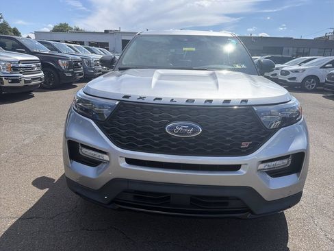 Used 2022 Ford Explorer ST w/ Equipment Group 401A AWD/4WD image 16