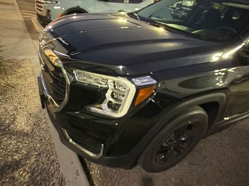 Used 2023 GMC Terrain SLE FWD image 15