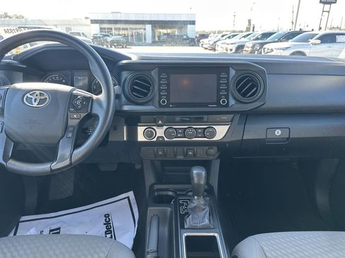 Used 2023 Toyota Tacoma 4x4 Double Cab image 10