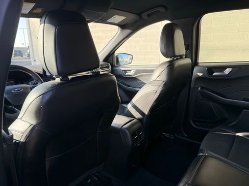 Used 2025 Ford Escape ST-Line FWD image 22