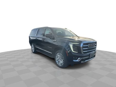 New 2025 GMC Yukon XL Elevation image 2