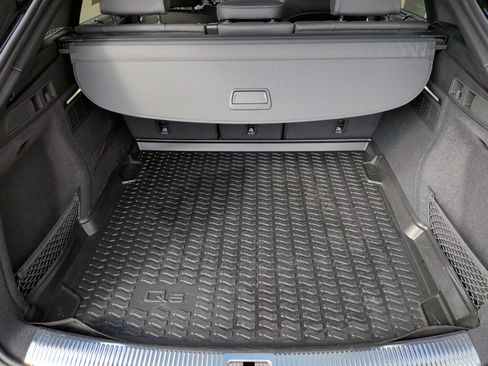 Used 2022 Audi Q5 2.0T Prestige w/ Prestige Package image 34