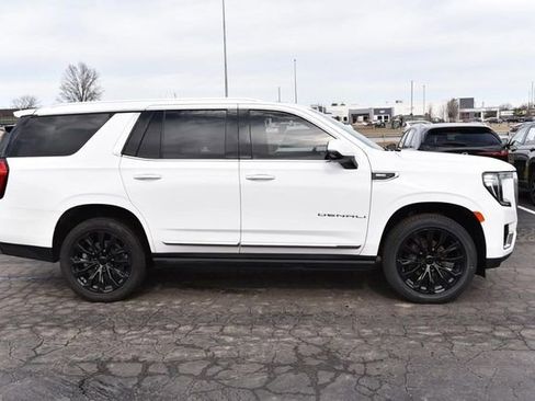 Used 2021 GMC Yukon Denali w/ Denali Premium Package image 5