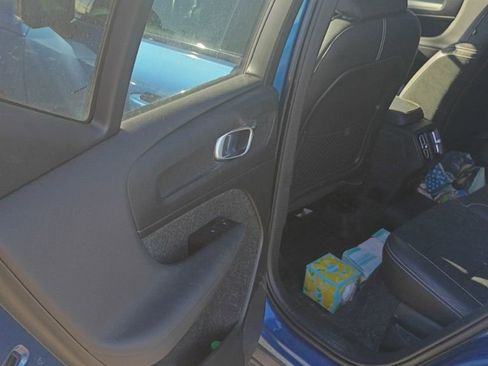 Used 2021 Volvo XC40 T5 R-Design w/ Advanced Package image 25