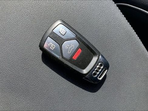 Used 2023 Audi Q5 2.0T Prestige w/ Prestige Package image 14