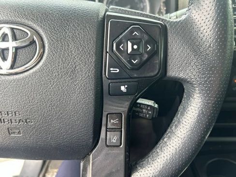 Used 2021 Toyota 4Runner TRD Off-Road AWD/4WD image 13