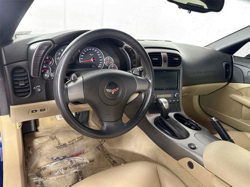 Used 2006 Chevrolet Corvette Coupe w/ Preferred Equipment Group RWD image 4