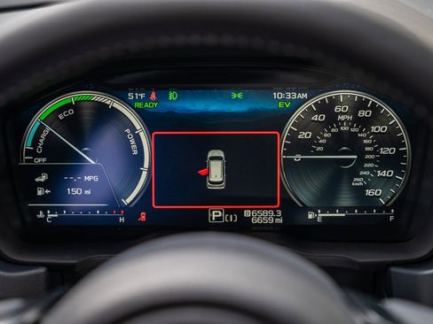 Used 2025 Subaru Forester Premium image 34