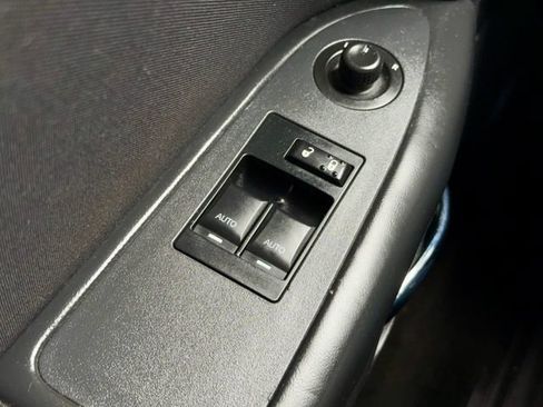 Used 2014 Dodge Challenger SXT RWD image 21